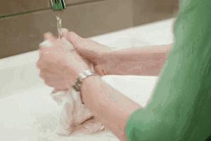 裤上有股腥臭味是怎么了,女性裤子湿湿的有异味怎么办