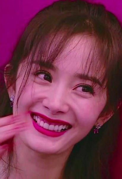 那些一刀切削骨的明星还好吗？后遗症一大堆，小方脸成最大赢家