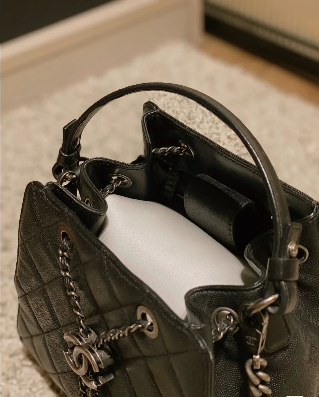 包包上的压痕怎么复原,绒面包包压痕怎么修复