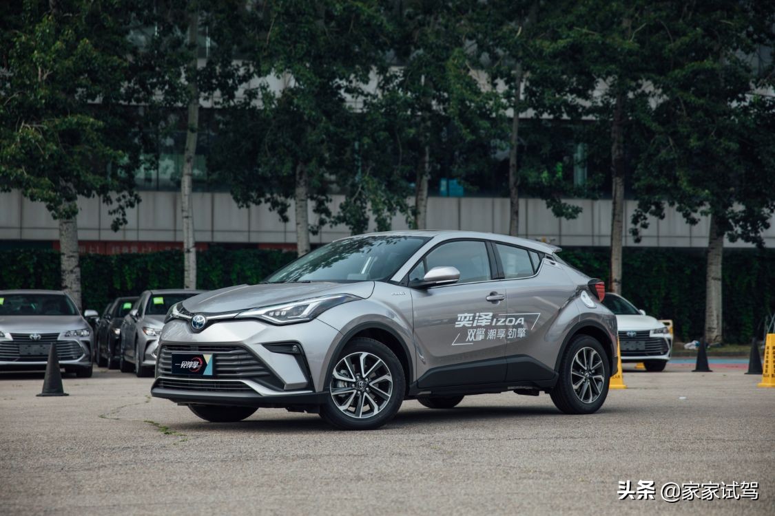 年轻人的第一辆suv选谁更合适,年轻人第一辆车推荐suv保值