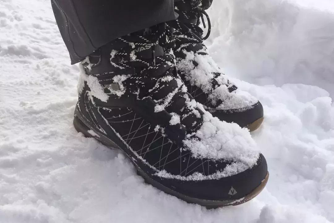 户外运动推荐鞋子品牌,防崴脚运动鞋推荐