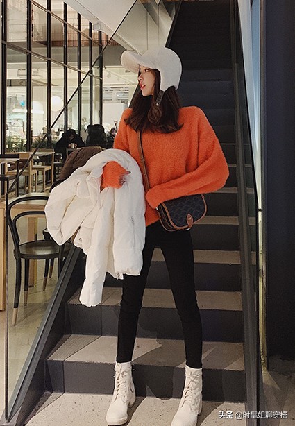 为什么牛仔裤可以百搭,冬季如何选择保暖的牛仔裤