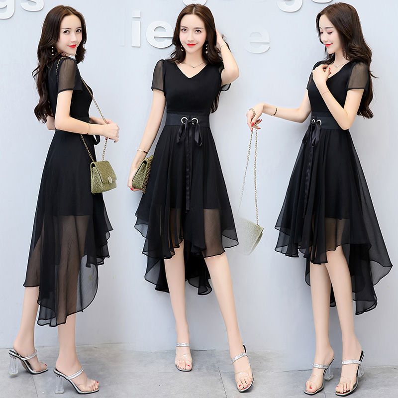 若人手持花枝，颤颤然，他人莫可学也。雪纺连衣裙，超仙的哦