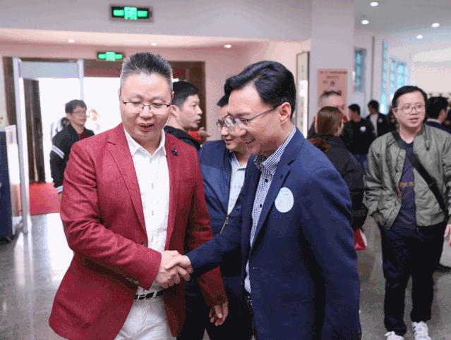 画笔寄乡思|潮起晋江——张及时油画艺术展在晋江开幕