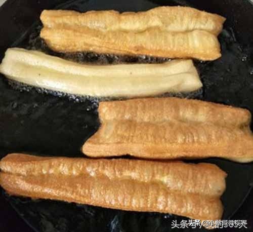 早餐油条摆摊制作方法完整教程,街边油条正宗做法和配方
