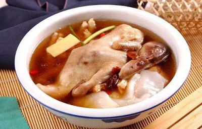 花胶炖什么补气血养颜,女人补气血的功夫