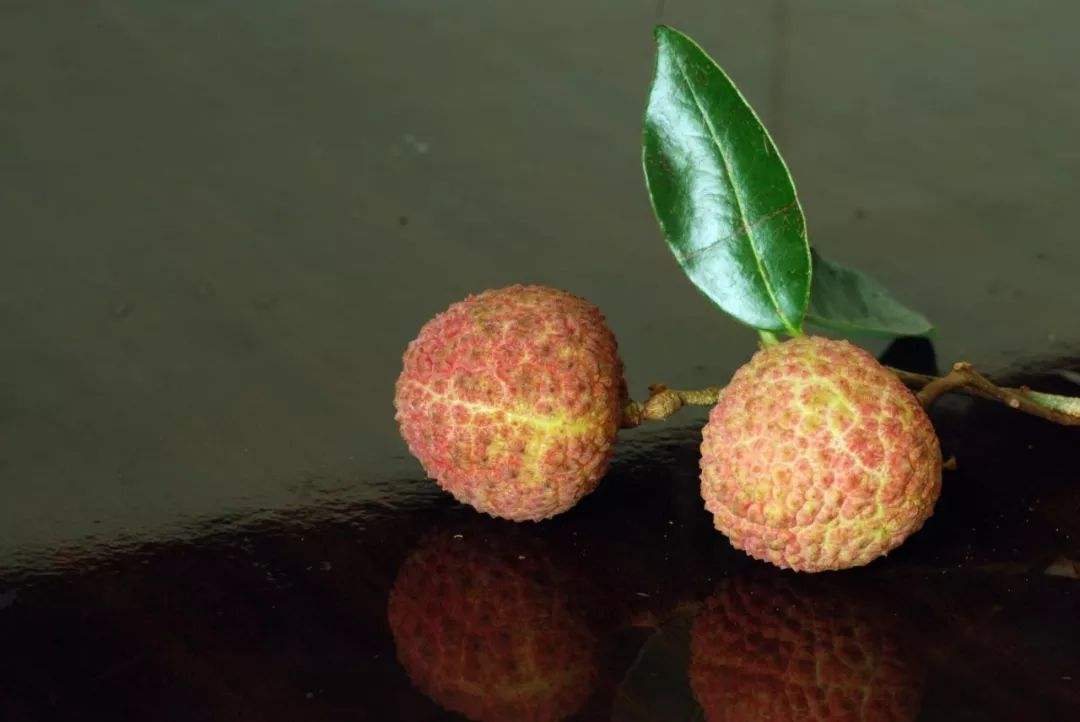 常见荔枝的区别与口感,荔枝是籽小的好还是籽大好