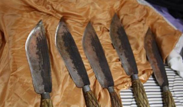 砍人一时爽，擦刀两行泪？古代战场处理沾血刀剑的方法简单又粗暴