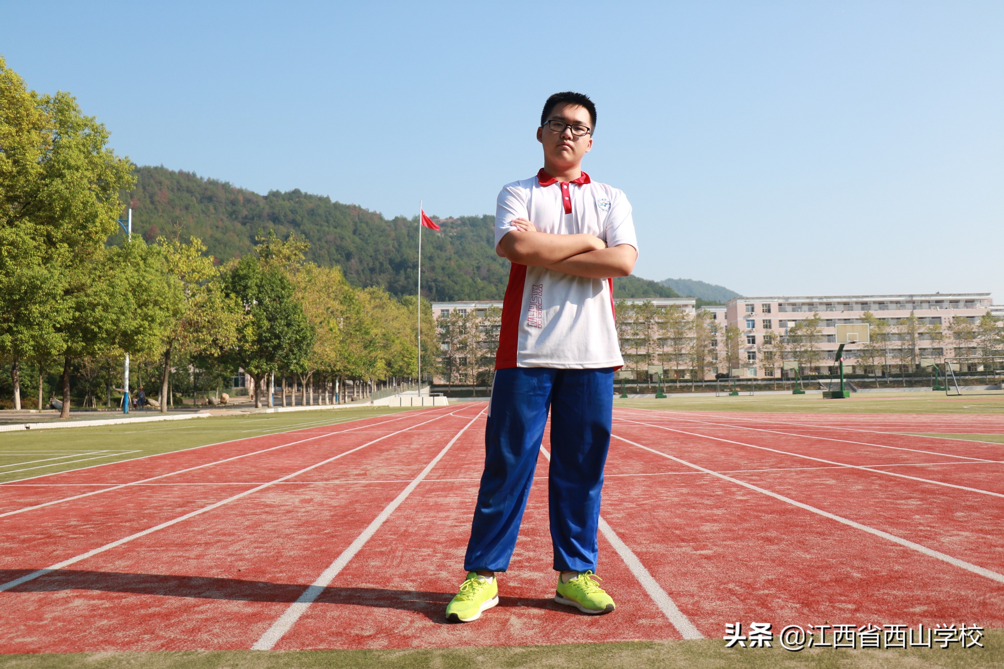 西山区校园足球,西山学校学生的青春