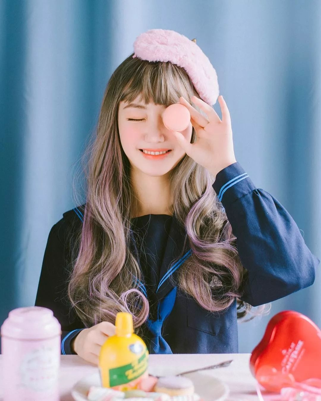 拍照尴尬怎么化解,拍照不自然不上镜的解决办法