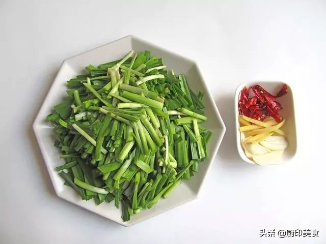 韭菜炒河虾这样做鲜香营养口感酥,韭菜炒河虾的正确做法大全