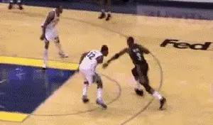 篮球节奏型过人,篮球过人怎么过