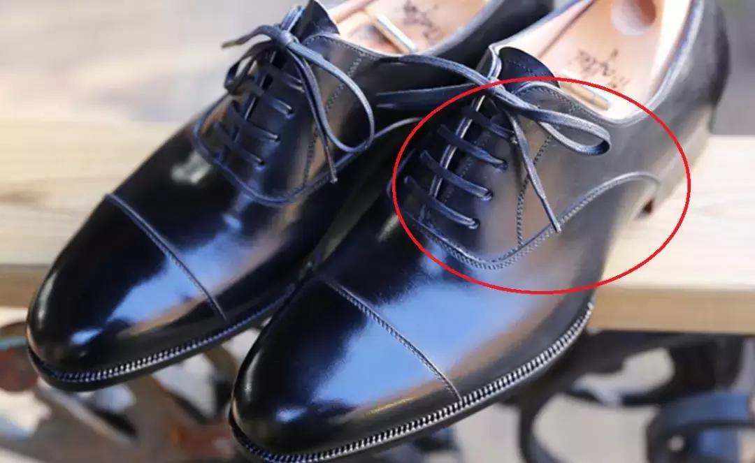 脚大不穿尖头皮鞋,脚大不怕鞋松