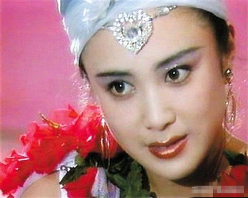 55岁傅艺伟因《封神榜》苏妲己成名，两度离婚对情感仍抱有期望