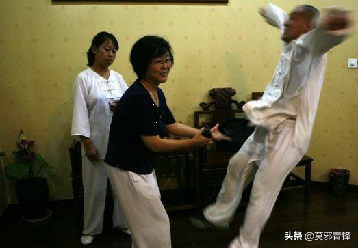 培训大师骗人套路,揭穿大师算卦