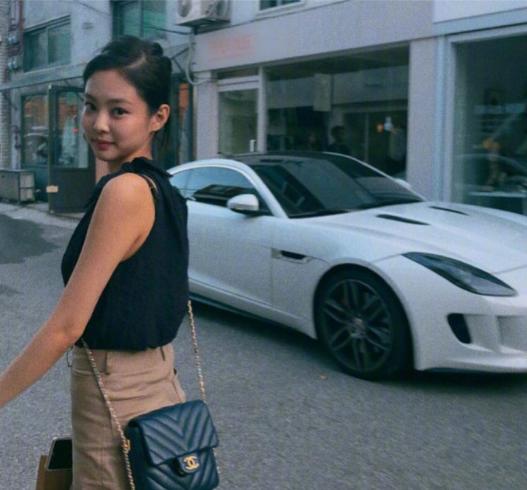 jennieadidas裤子,jennie穿adidas短裤