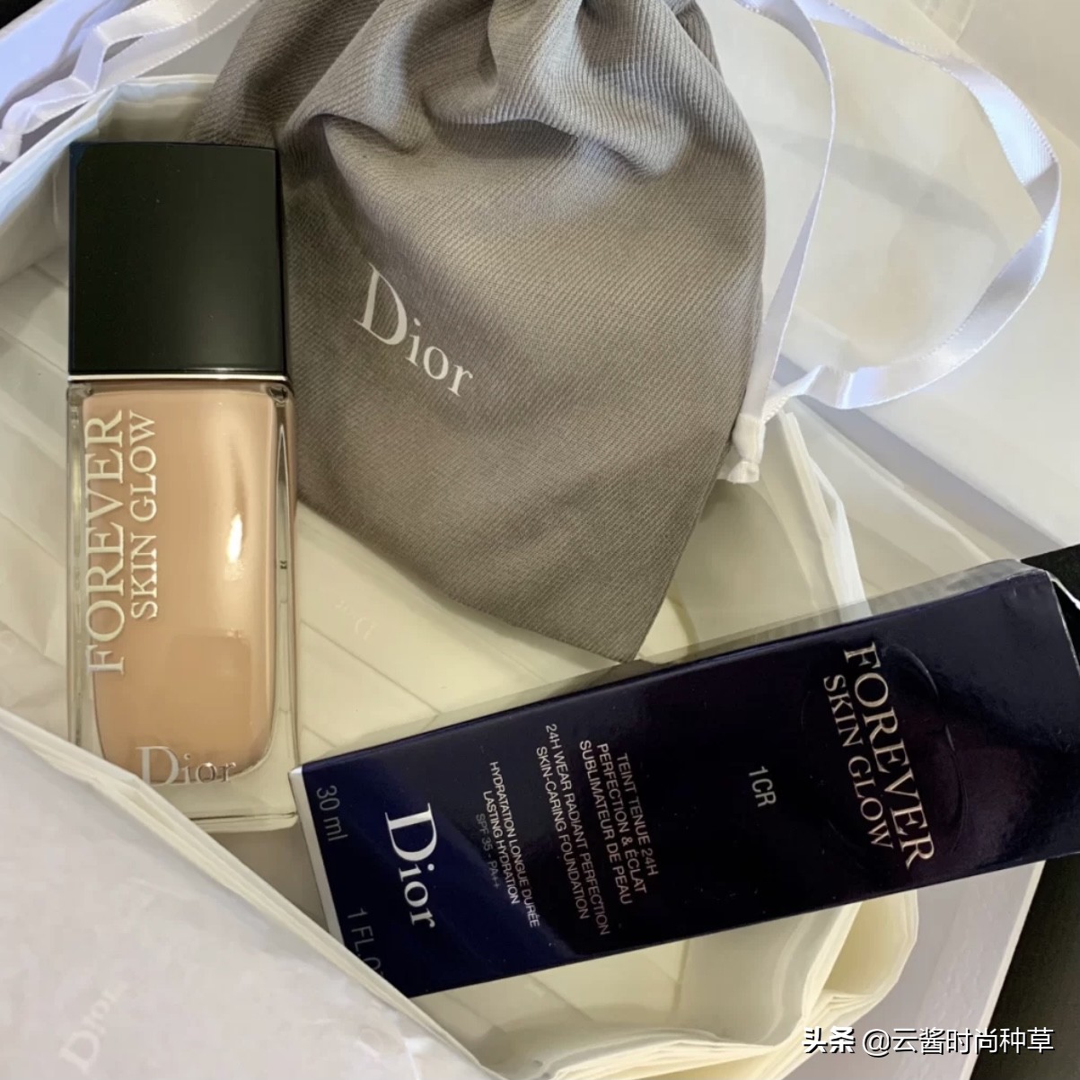 杨颖化妆用什么粉底,杨颖推荐彩妆