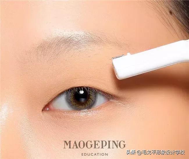 画眉毛眉头怎么画比较自然,画眉毛教程没有眉毛怎么画