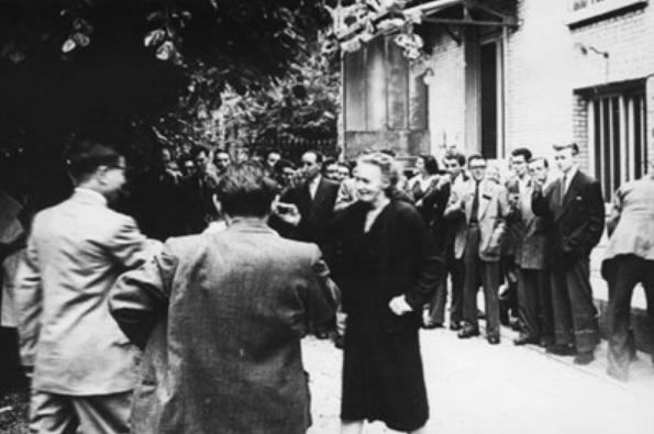 1954年，犹太人把浓缩铀卖给中国，周总理下令：验明真伪