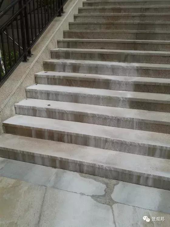 室外地面石材泛碱怎么办,石材泛碱怎么清理