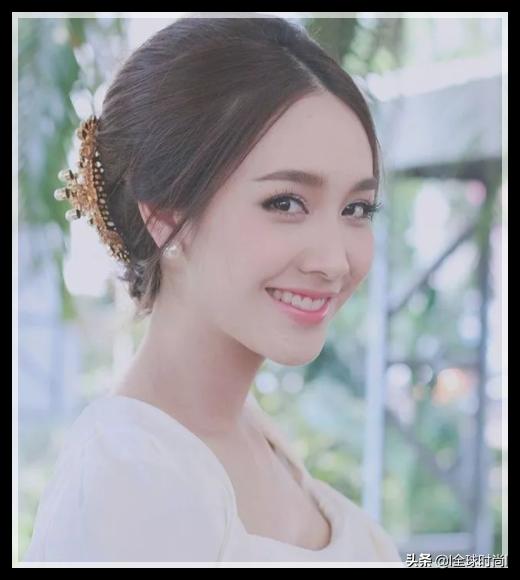 泰国少女选美冠军富家千金之女优雅穿搭显高贵——Min