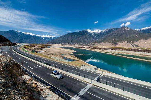 拉林高速公路简介,最美拉林高速