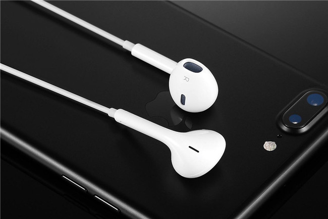 苹果手机自带的耳机和无线麦克风,苹果自带耳机属于什么级别