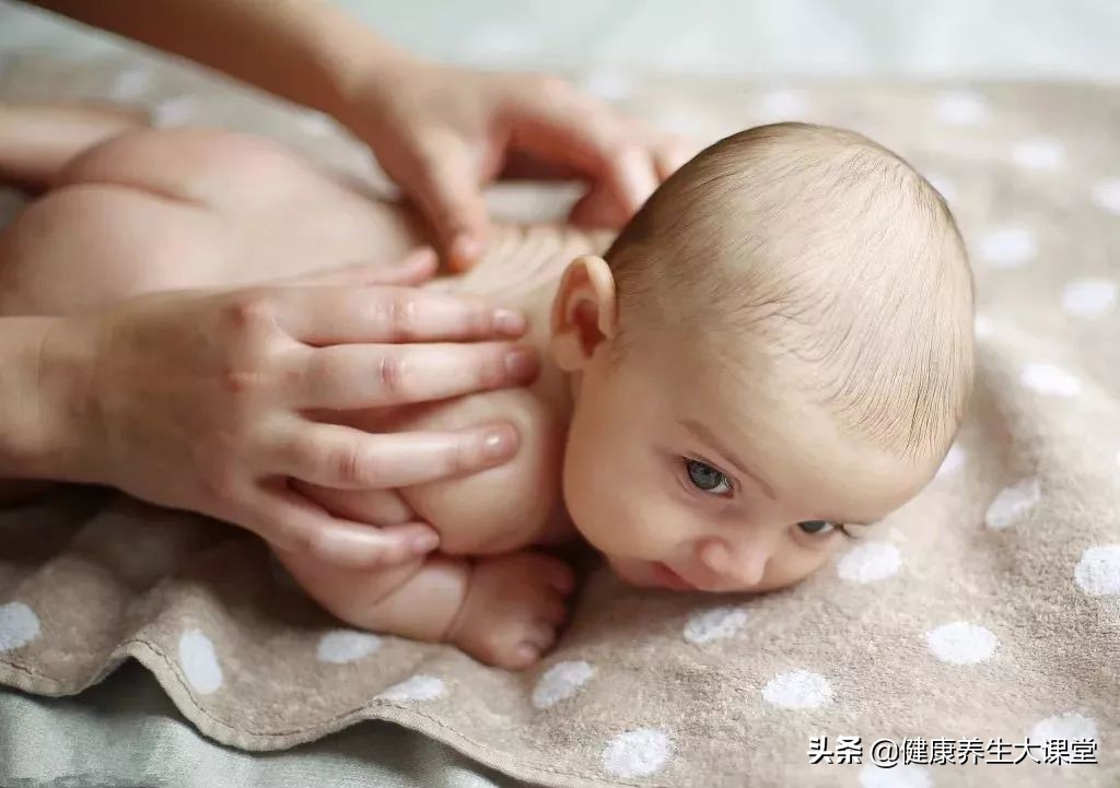 小儿推拿21种手法合集，轻松解决各种常见病