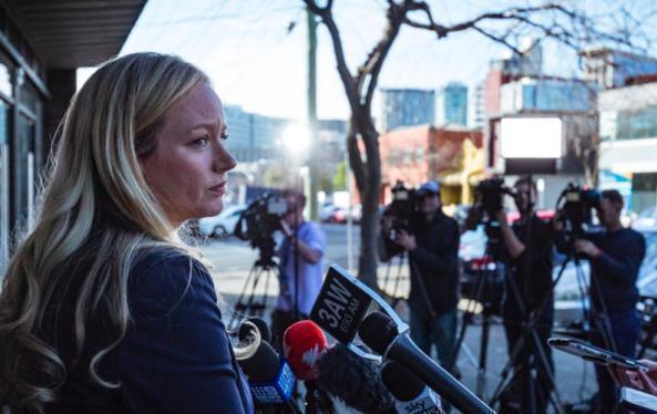 霍顿队友曝药检,ab瓶药检均呈阳性