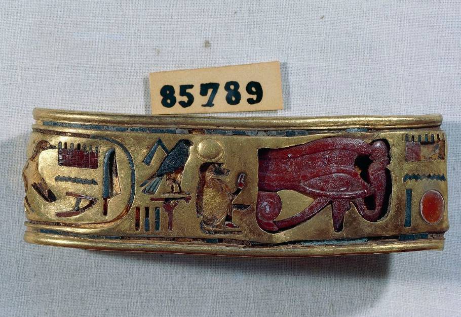 古埃及烟熏妆,化烟熏妆容