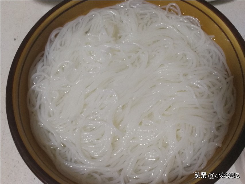 如何做一碗让湖南人难忘的米粉,早餐湖南米粉正宗的做法