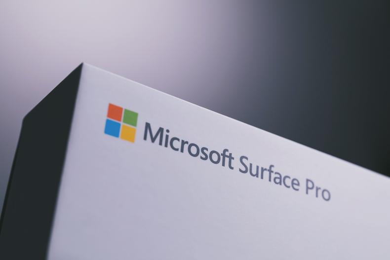 surfacepro和笔记本对比评测,macbookairm2和surfacepro9对比