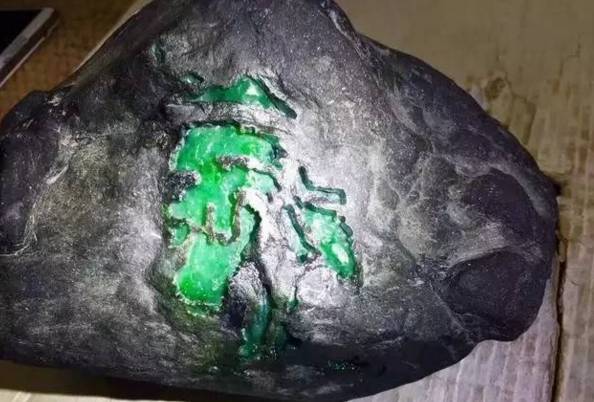 赌石怎么鉴定,如何鉴定翡翠造假