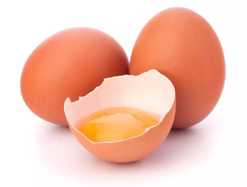 新手挑选红皮鸡蛋和白皮鸡蛋区别,红皮鸡蛋真的比白皮鸡蛋有营养吗