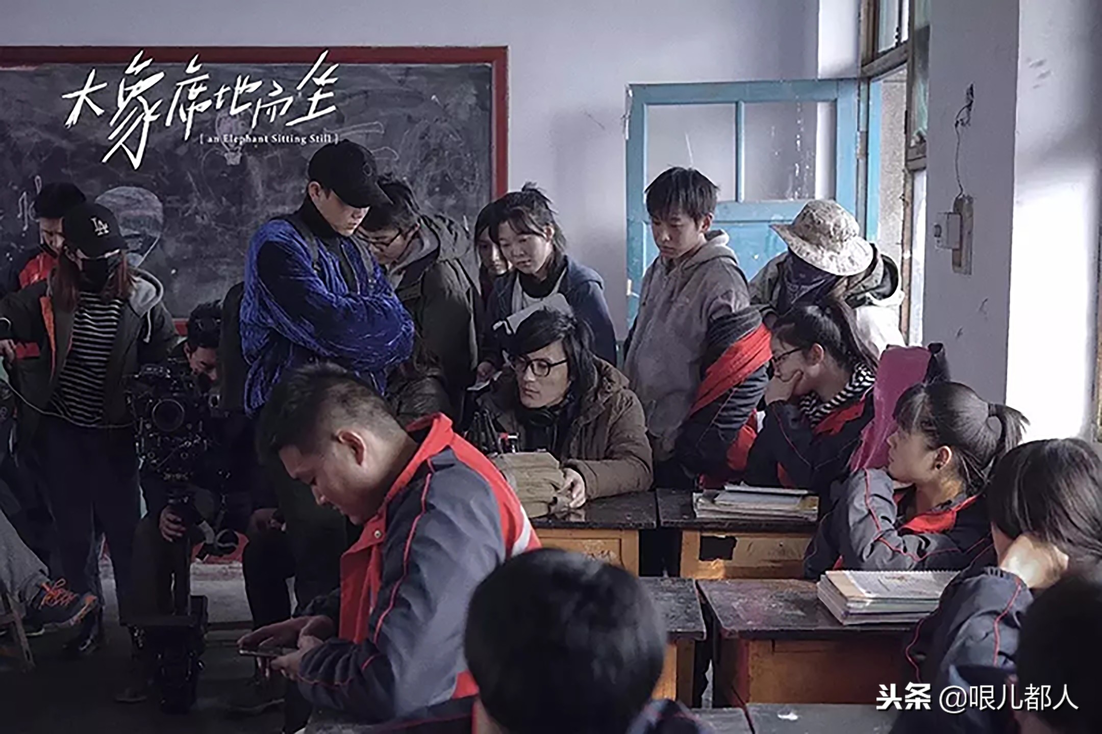 有人说，那只会席地而坐的大象是因为“腿折”了