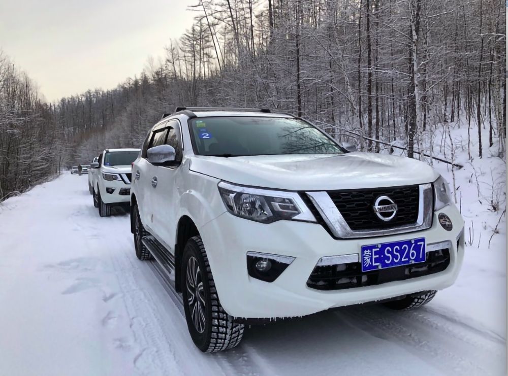 途乐越野测试对比,途达和途乐越野视频