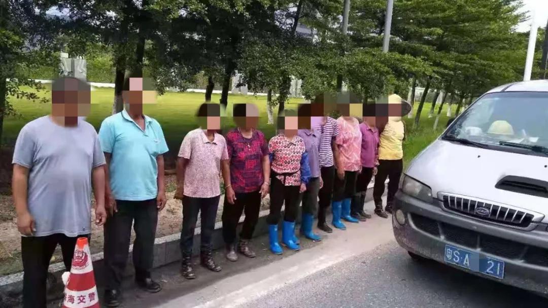 教练带学员超员,学员坐教练车没系安全带罚谁