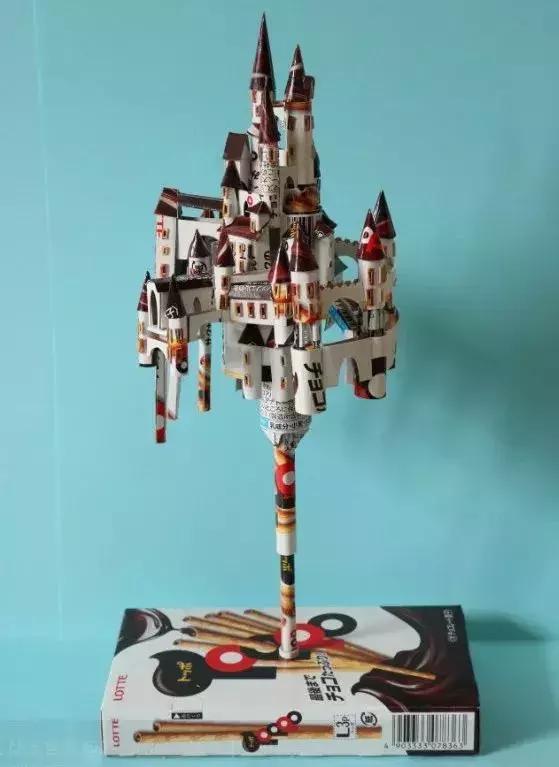 日本小哥自称“空箱职人”,靠着废纸盒办展览