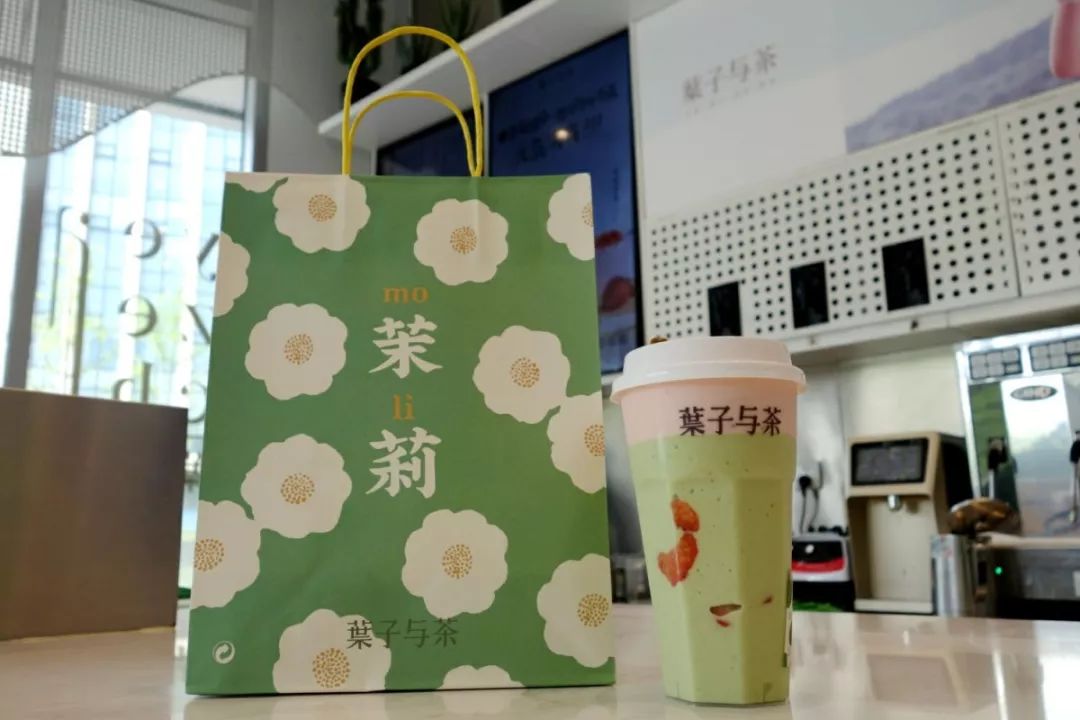 温度猛降15℃？！有这8款当红限定饮品，降温不存在的！