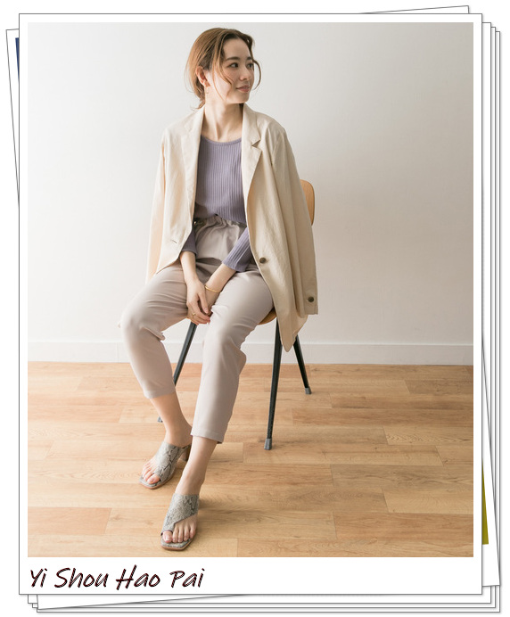 灰色裤子的最佳10种颜色搭配男士,浅灰色休闲裤子怎么搭配上衣女
