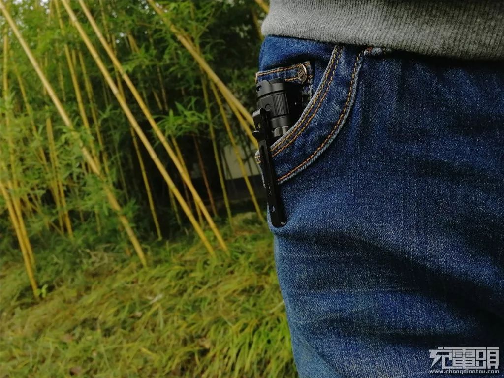 fenix菲尼克斯pd36r强光手电测评,fenixpd36rv2.0战术手电筒