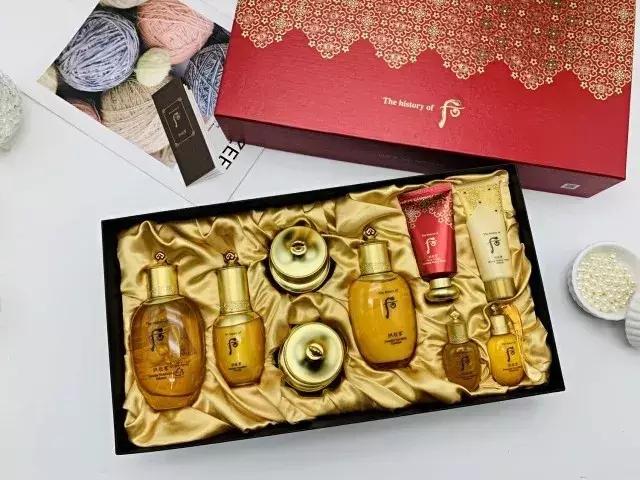 护肤品一套几支,一套护肤品套装