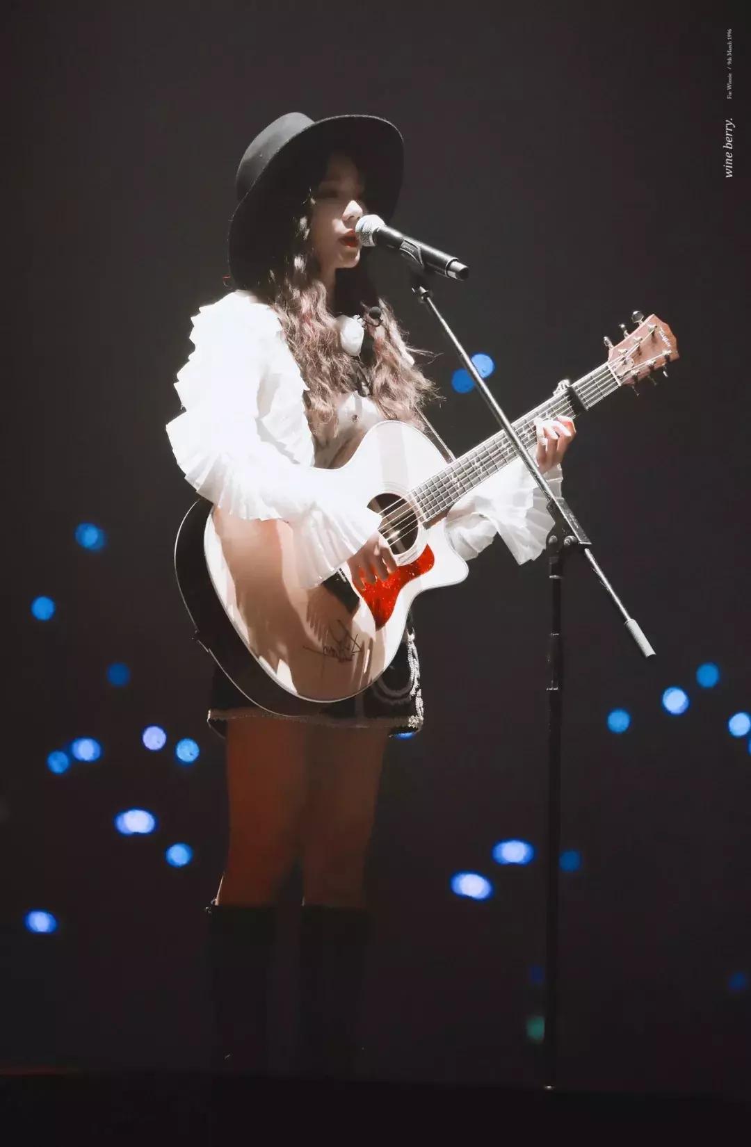 火箭少女炸裂舞台,火箭少女出道夜首秀