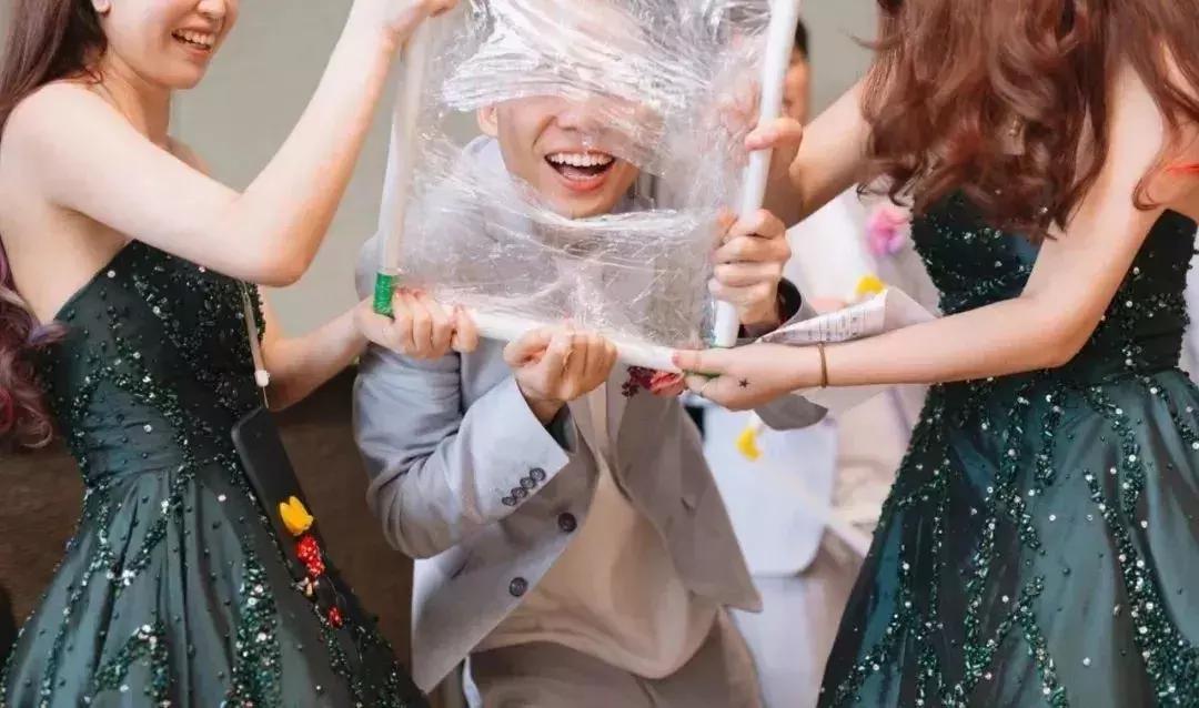 婚礼堵门活跃气氛的游戏,婚礼堵门游戏一般挑几个