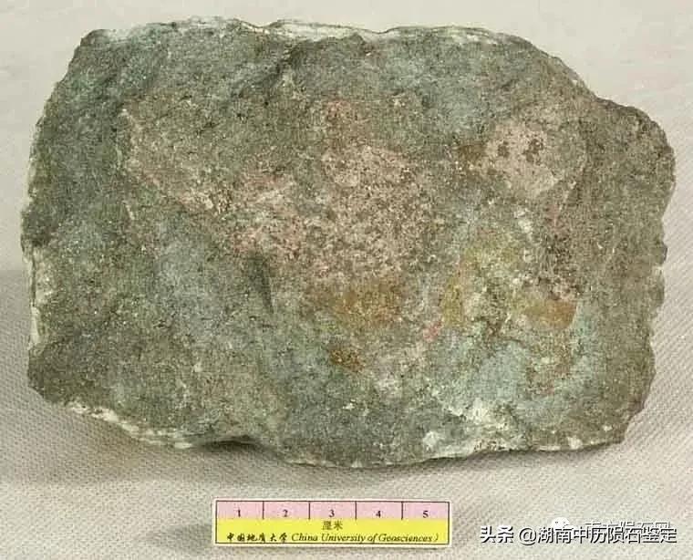 月球陨石与地球矿石的区别,月球陨石和矿石有什么区别