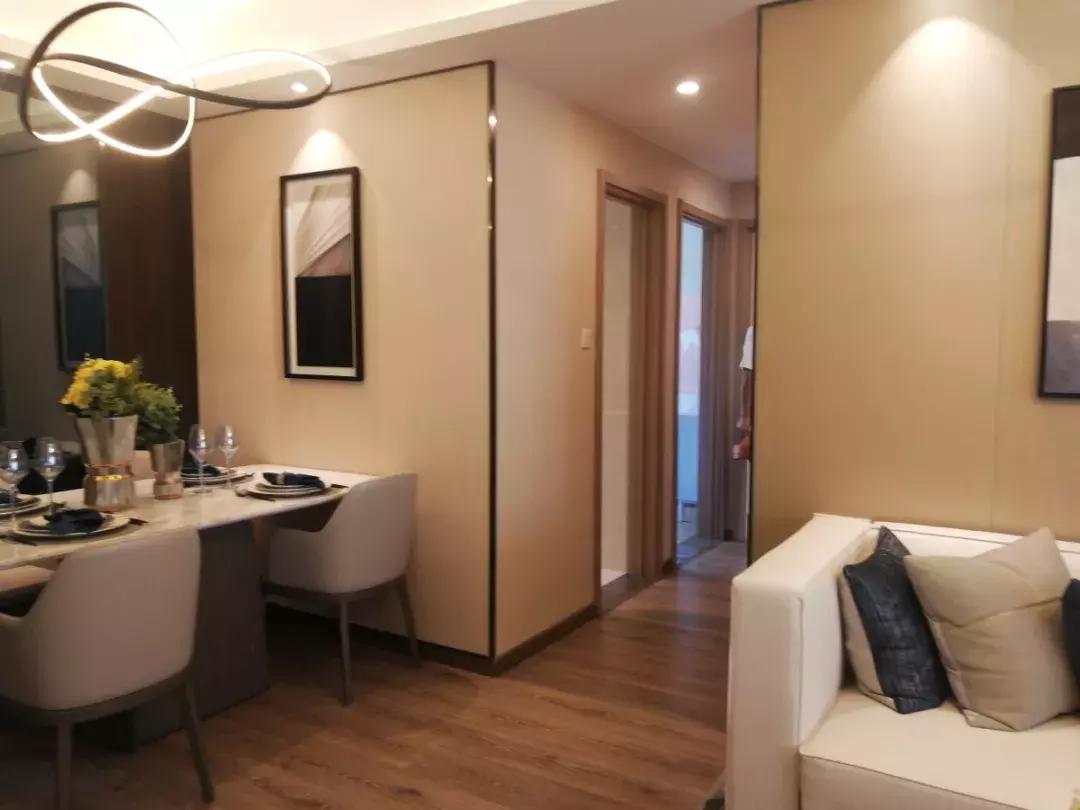 武汉地铁总价30万精装修房子,武汉地铁精装三房