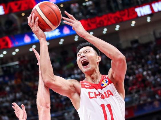 周琦*制抵**耐克后易建联会怎么做?他能借此洗掉“脱鞋门”的污点吗