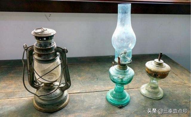 奶奶梳妆台嫁妆,奶奶的嫁妆柜子老物件