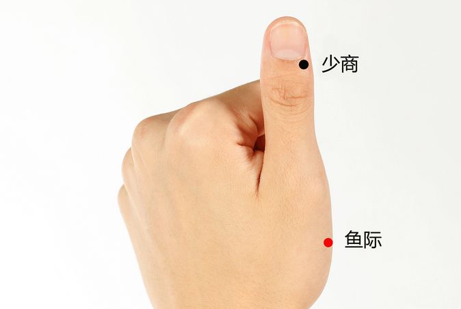 上火引发的咳嗽咽痛吃什么,上火咳嗽喉咙痛怎样降火最快