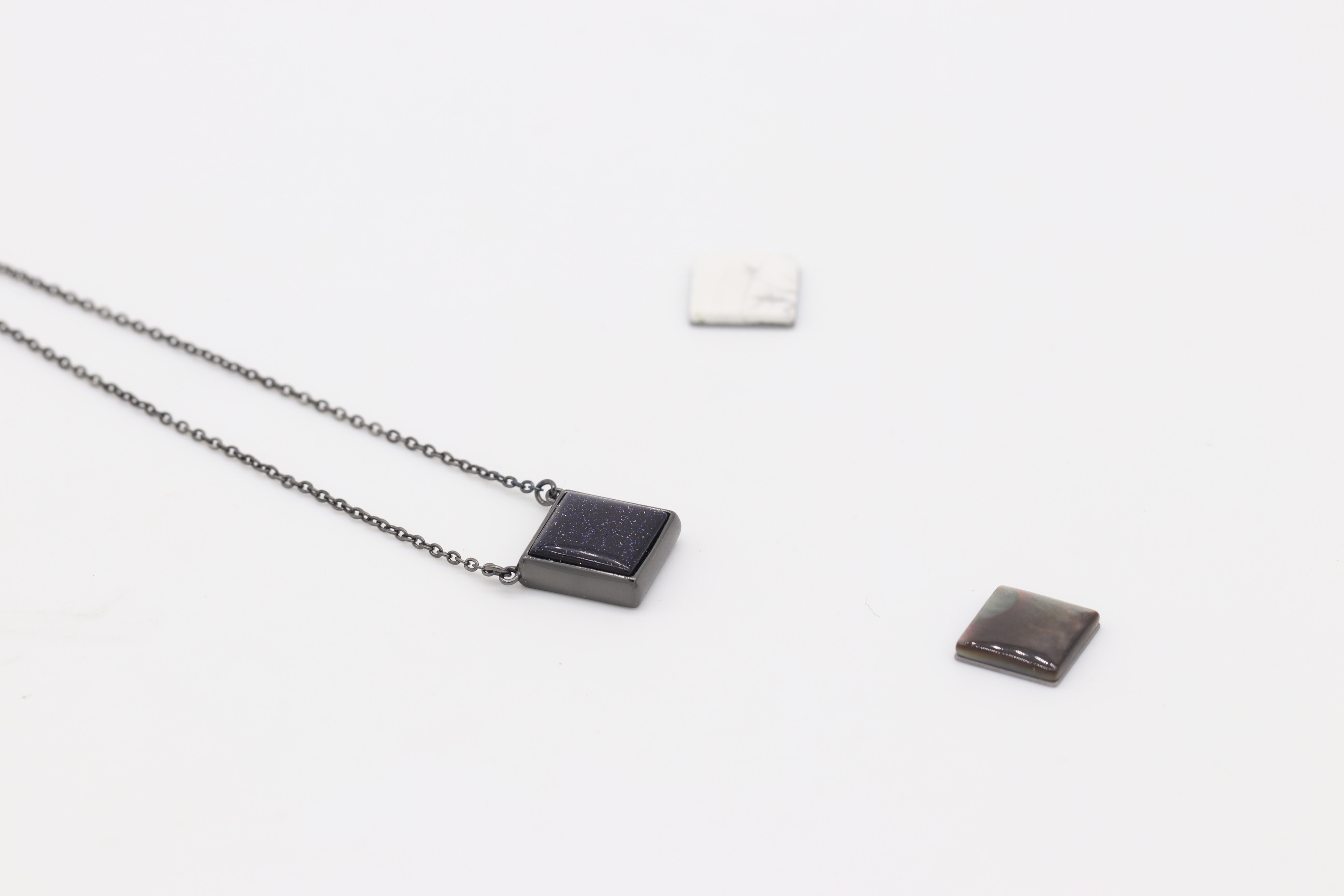 购买饰品时注意事项,如何保养黄金饰品